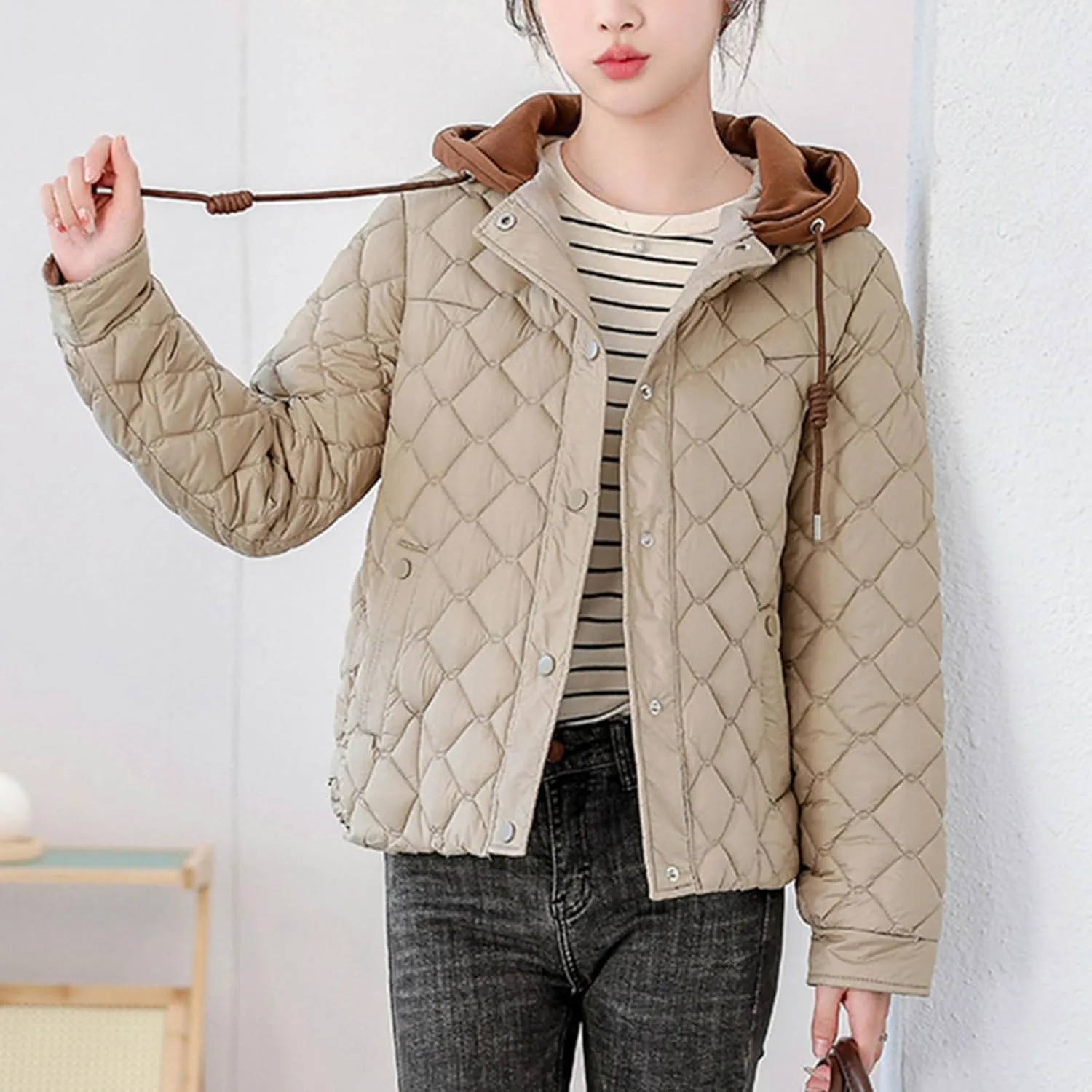 Women's Cropped Puffer Jackets Color Block Hooded Down Jackets Teen Girls Trendy Quilted Thicken Street Winter Coats